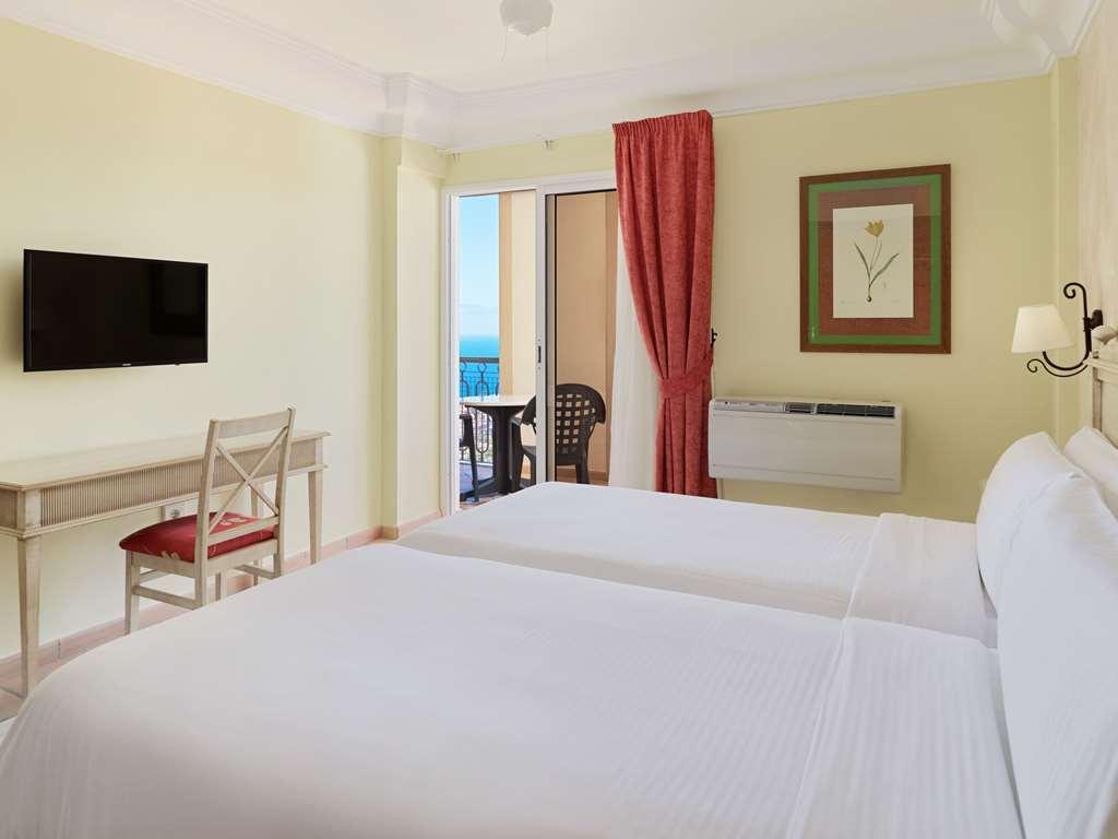 Hotel Las Aguilas Tenerife, Affiliated By Melia Puerto de la Cruz  Rum bild