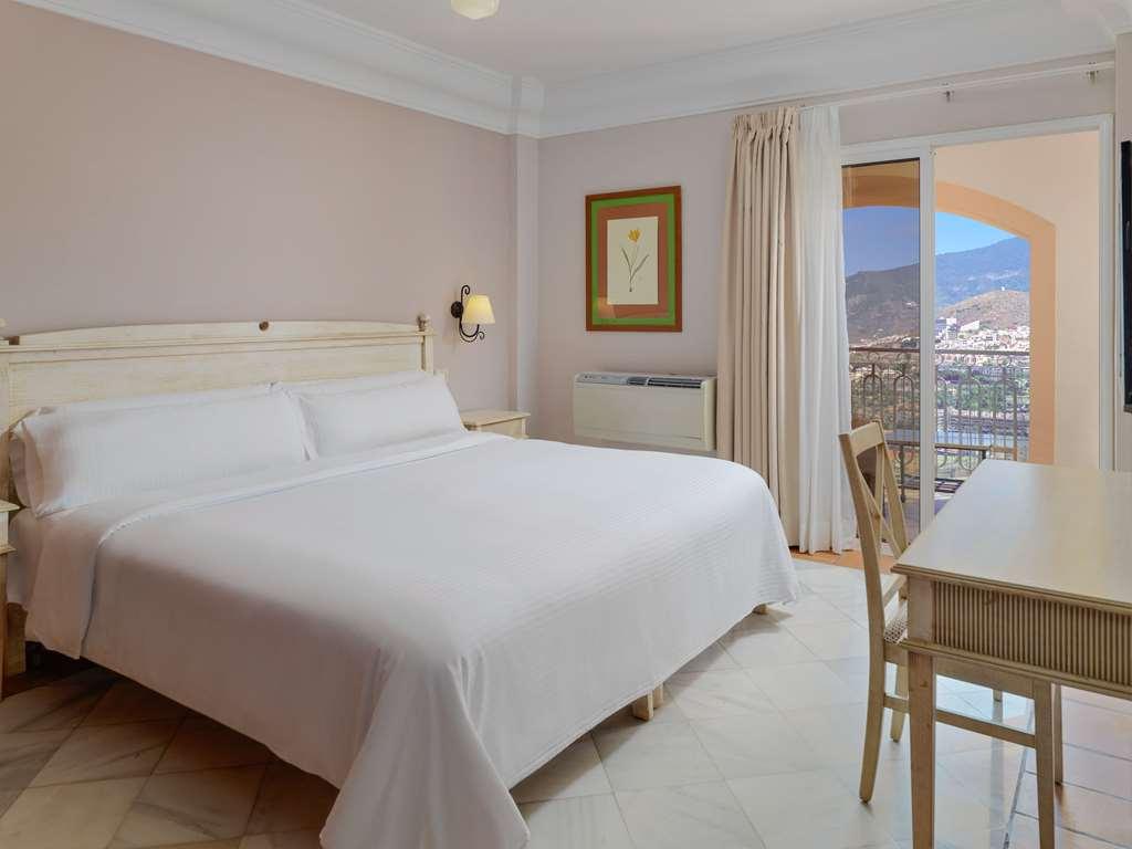 Hotel Las Aguilas Tenerife, Affiliated By Melia Puerto de la Cruz  Rum bild